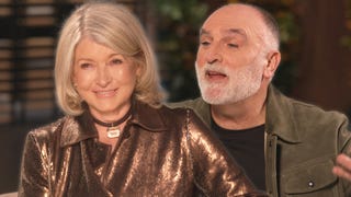 Martha Stewart Roasts José Andrés as They Interview Each Other for ‘Yes, Chef!’ | Spilling the E-Tea