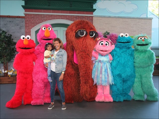 Hoda Kotb and daughter Haley at Sesame Place